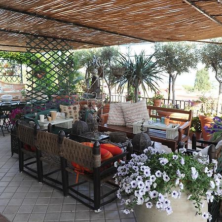 شقة Terrazza Pavone آتْشّي كاستيلّو الغرفة الصورة